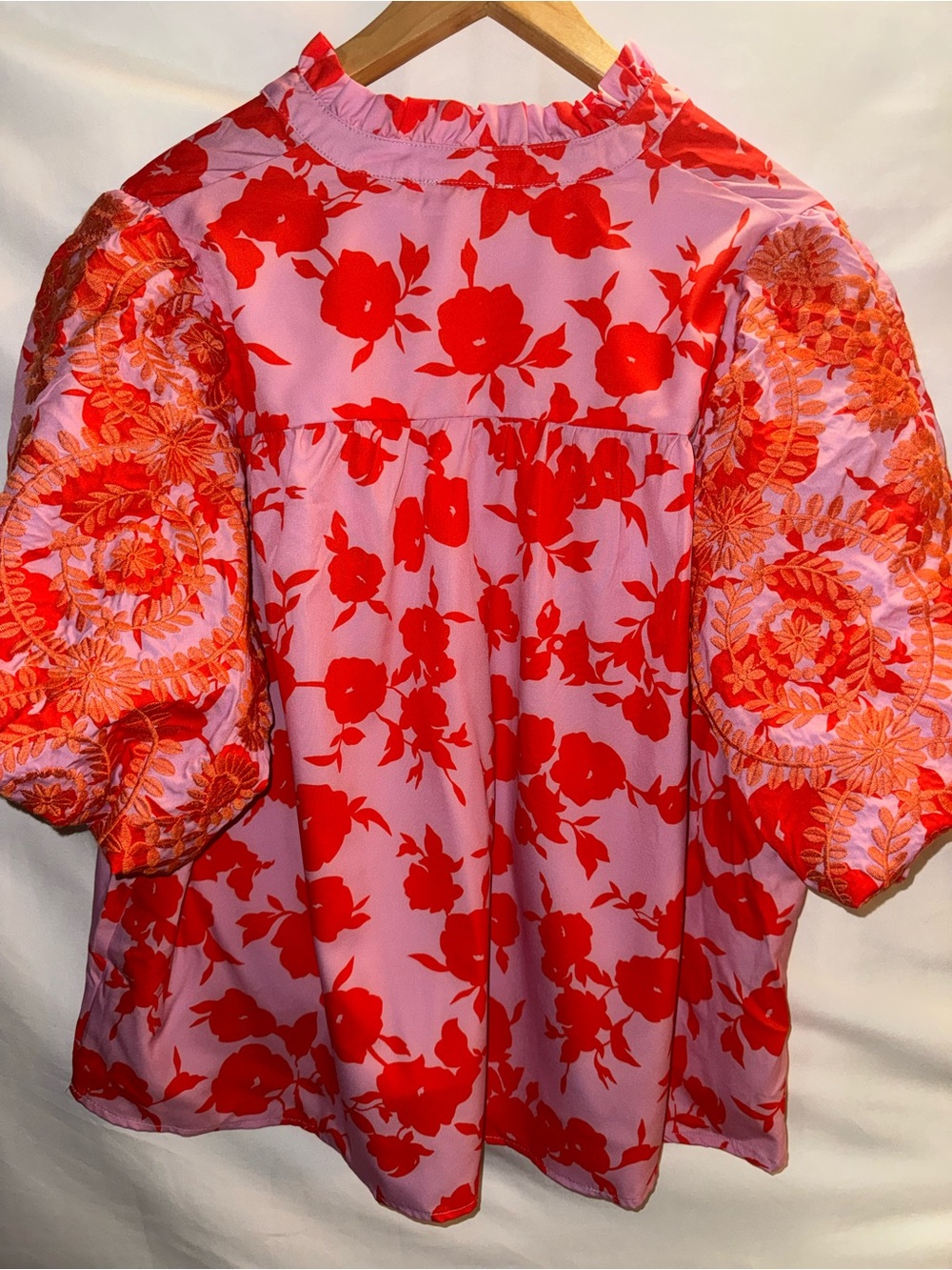 Umgee Pink Blouse with Bold Red Floral Print L - Picture 7 of 7